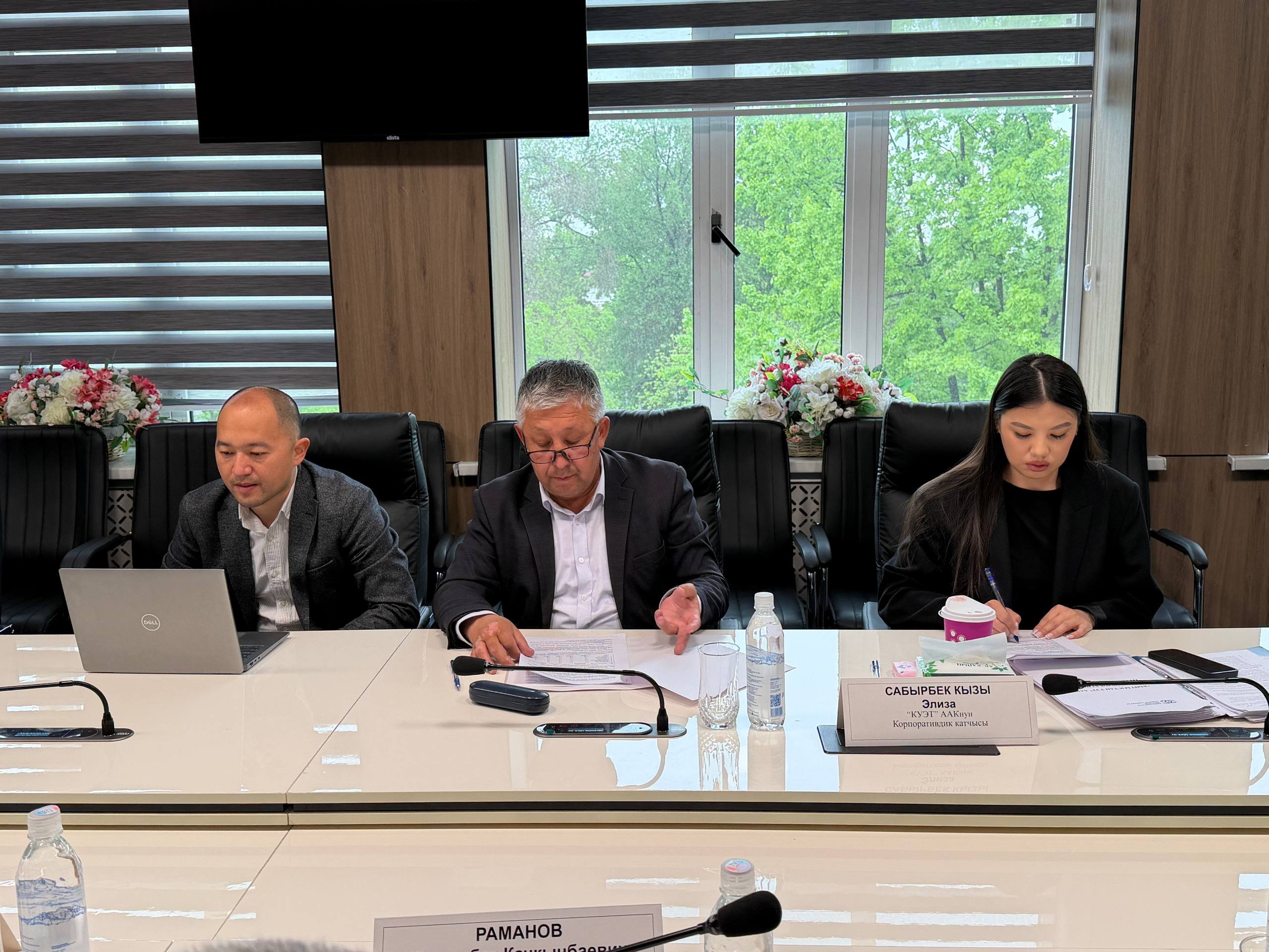 photo_5409158791741248501_w